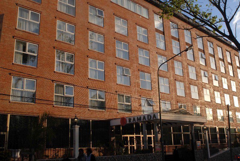 Ramada By Wyndham Buenos Aires Hotel Vicente López Buitenkant foto