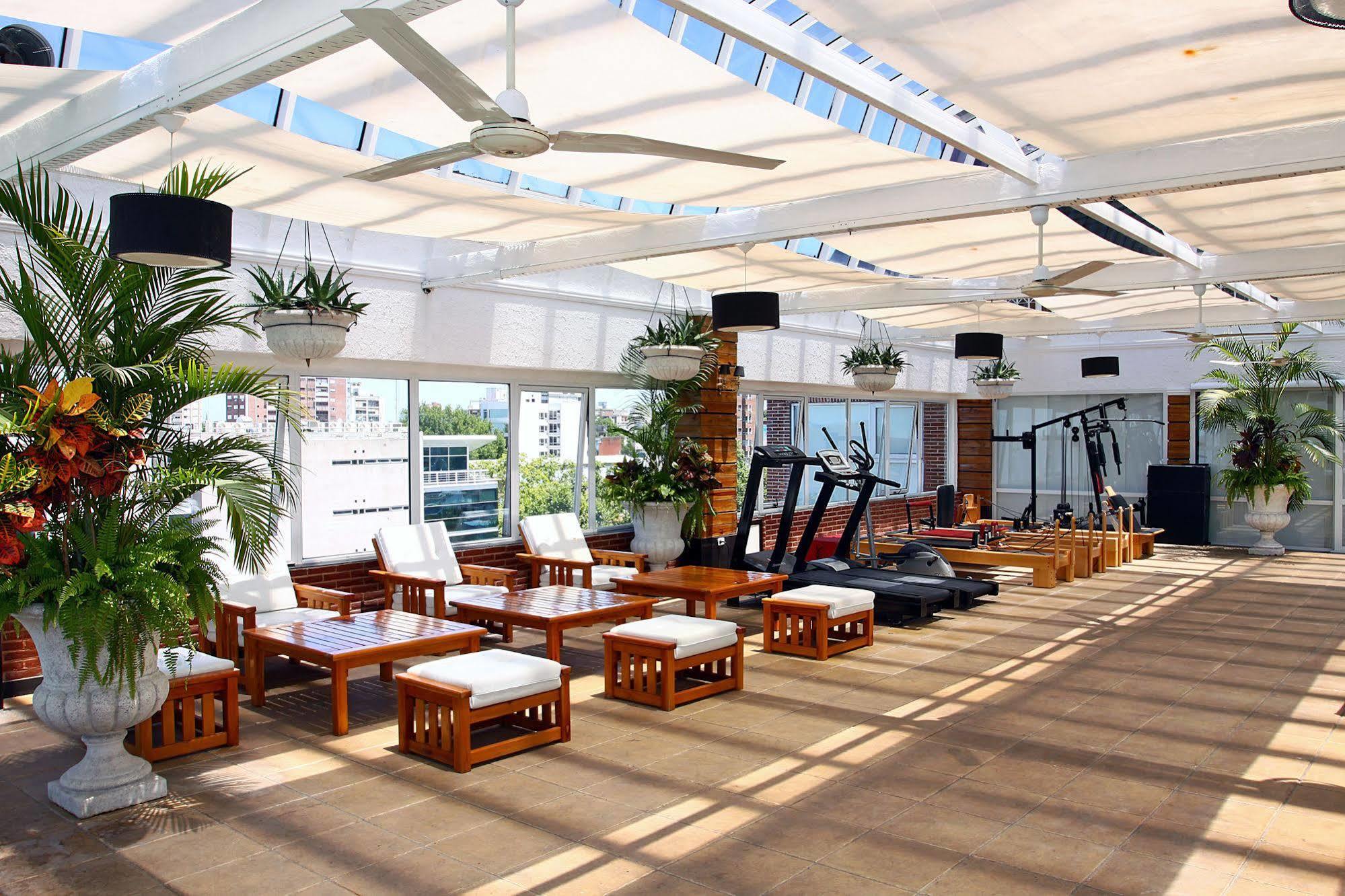 Ramada By Wyndham Buenos Aires Hotel Vicente López Buitenkant foto